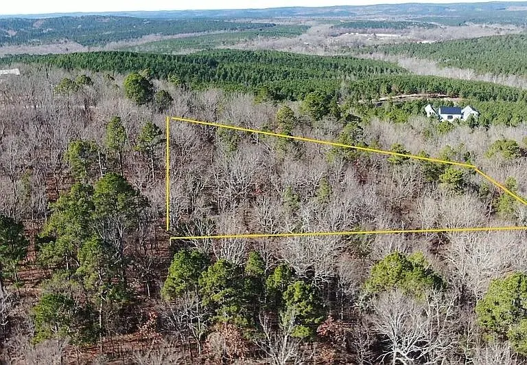 Photo 2 — 622 Woodland Bluff Trail, Broken Bow, OK 74728