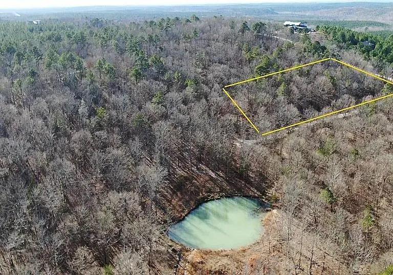 Photo 4 — 622 Woodland Bluff Trail, Broken Bow, OK 74728