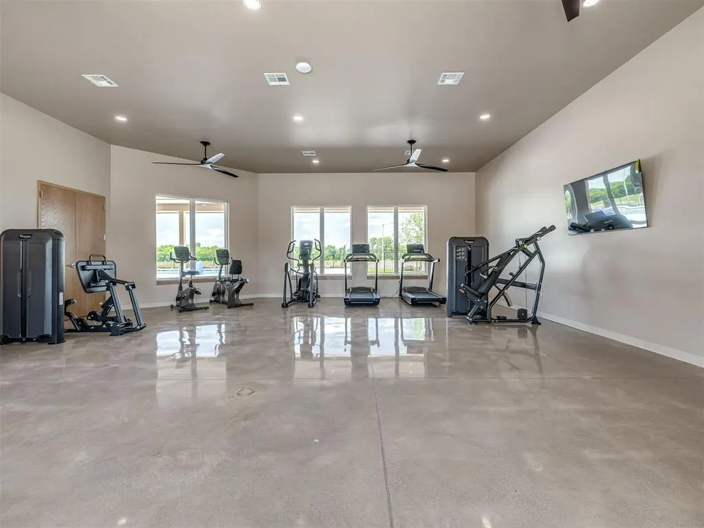 Photo 11 — 16112 Navarra Way, Oklahoma City, OK 73170