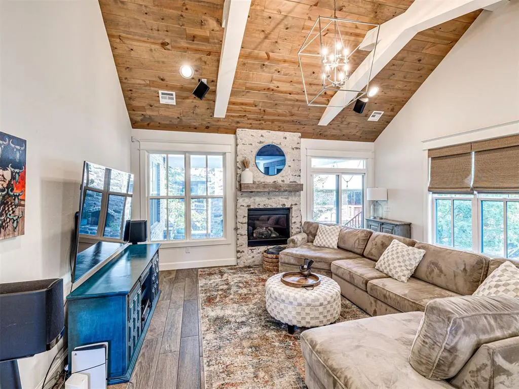 Photo 5 — 3325 Clock Tower Circle, Edmond, OK 73034