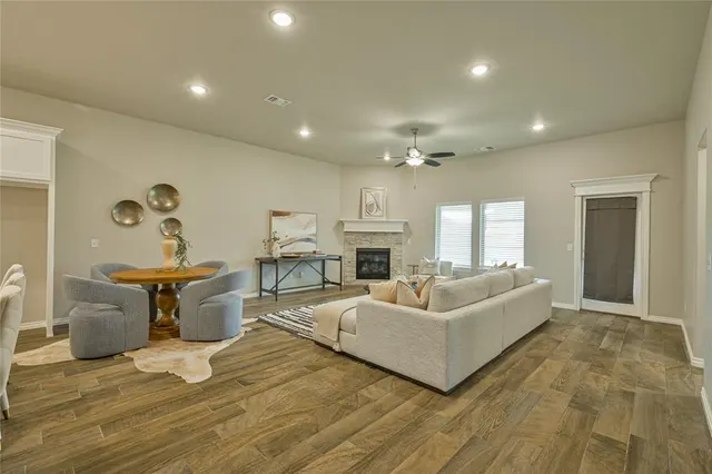 Photo 5 — 3808 Palmetto Trail, Oklahoma City, OK 73179