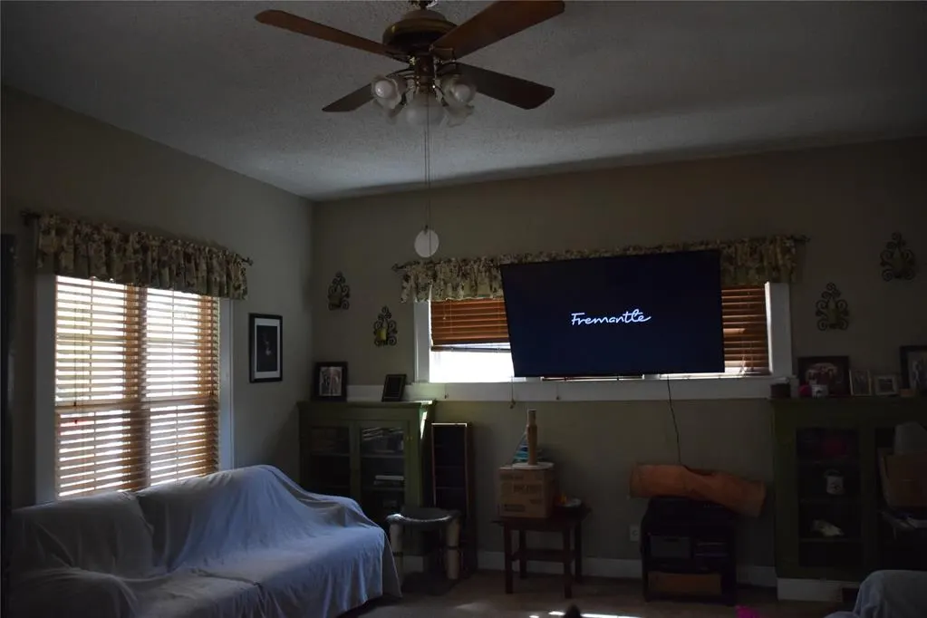 Photo 6 — 404 S 9th Street, Clinton, OK 73601