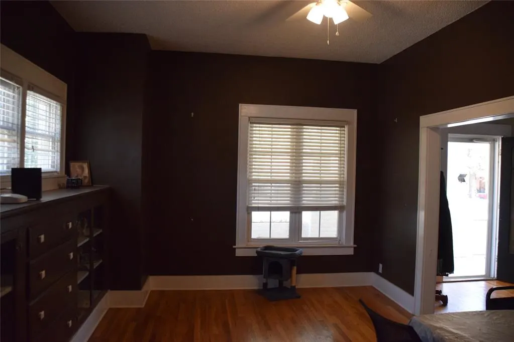 Photo 9 — 404 S 9th Street, Clinton, OK 73601