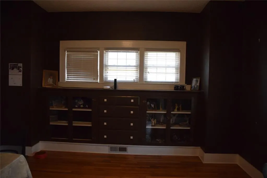 Photo 10 — 404 S 9th Street, Clinton, OK 73601