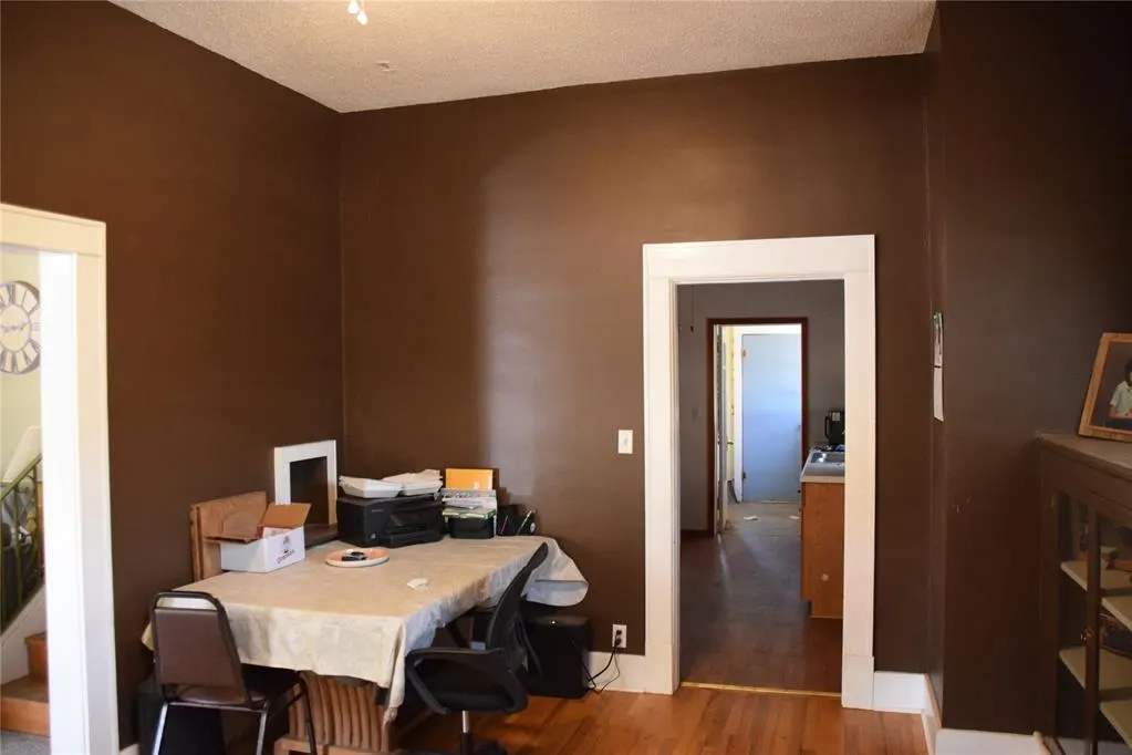 Photo 11 — 404 S 9th Street, Clinton, OK 73601