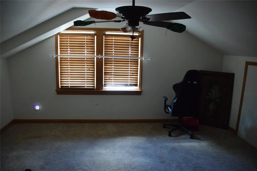 Photo 32 — 404 S 9th Street, Clinton, OK 73601