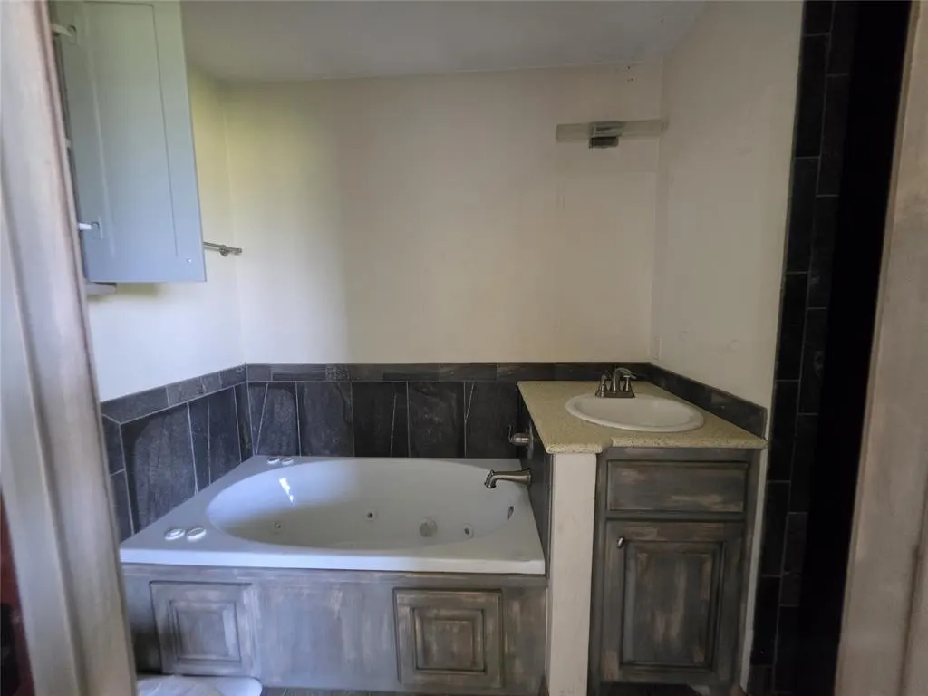 Photo 15 — 101124 S 3490 Road, Sparks, OK 74869
