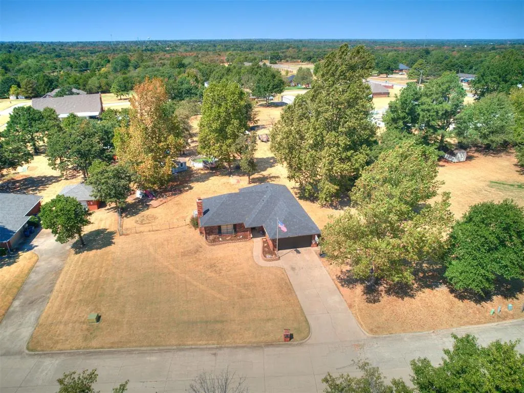 Photo 32 — 251 S Carolyn Drive, Choctaw, OK 73020