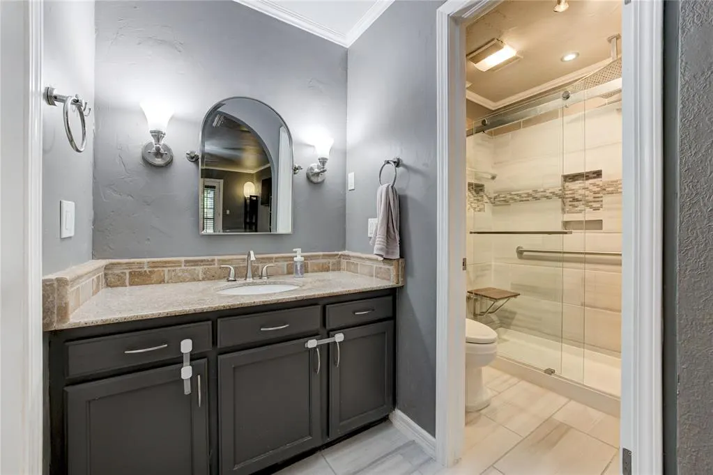Photo 32 — 6300 Sunnybridge Court, Oklahoma City, OK 73132