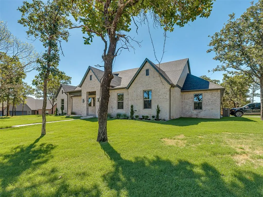 Front exterior — 8201 Sacred Forest, Arcadia, OK 73007