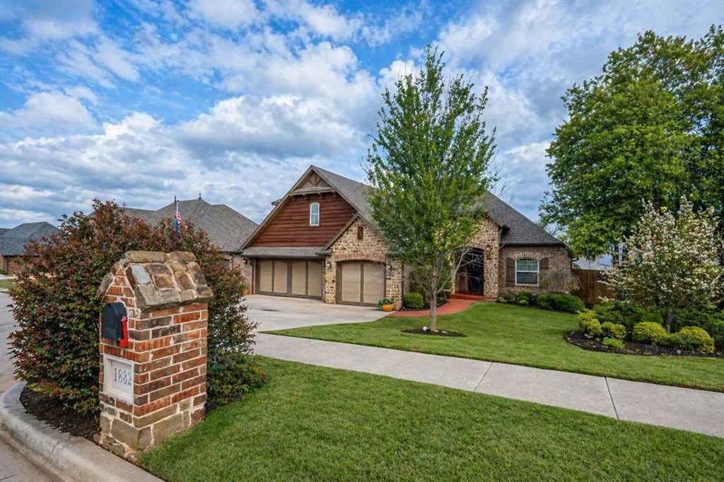 Front exterior — 1832 Buckskin Court, Blanchard, OK 73010