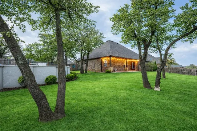 Photo 3 — 1832 Buckskin Court, Blanchard, OK 73010