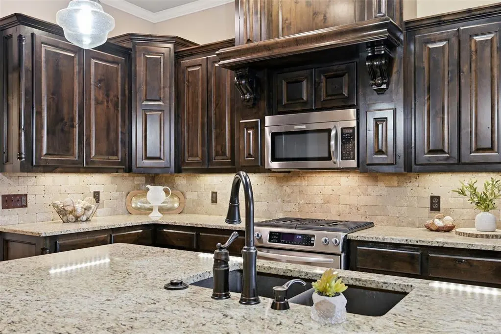 Photo 10 — 1832 Buckskin Court, Blanchard, OK 73010
