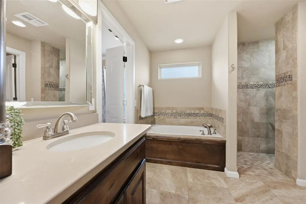 Photo 15 — 1832 Buckskin Court, Blanchard, OK 73010