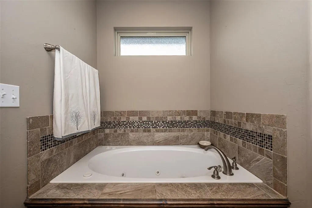 Photo 16 — 1832 Buckskin Court, Blanchard, OK 73010