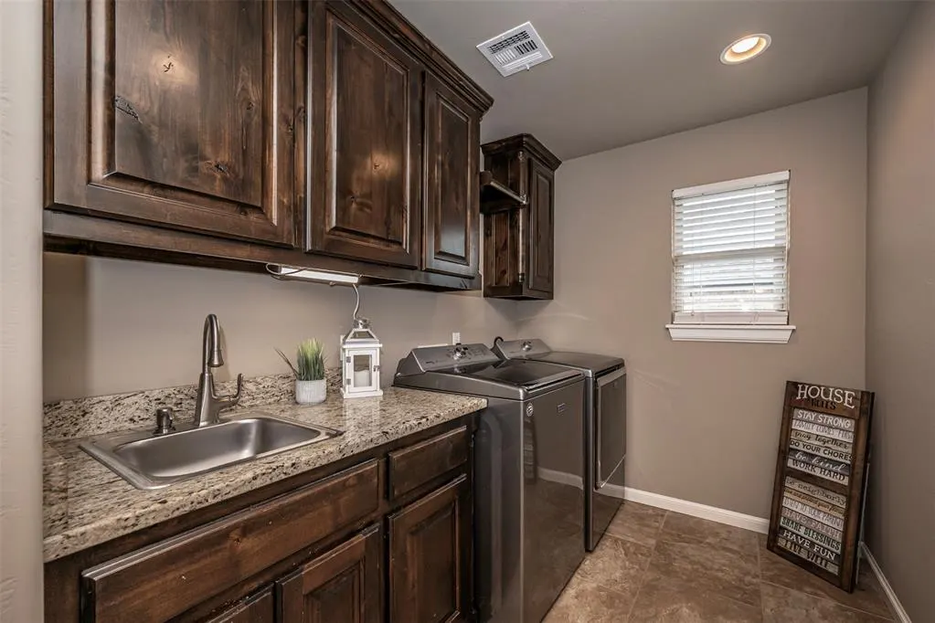Photo 21 — 1832 Buckskin Court, Blanchard, OK 73010