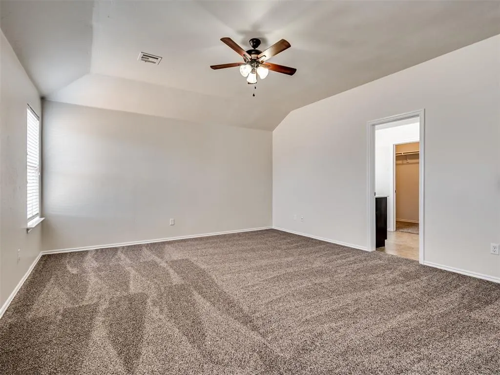 Photo 17 — 11440 SW 25th Street, Yukon, OK 73099