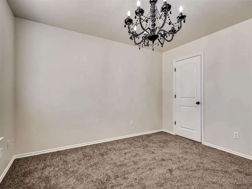 Photo 23 — 11440 SW 25th Street, Yukon, OK 73099