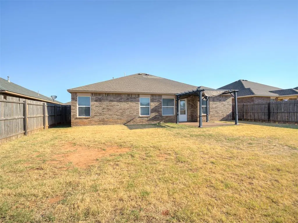Photo 35 — 11440 SW 25th Street, Yukon, OK 73099