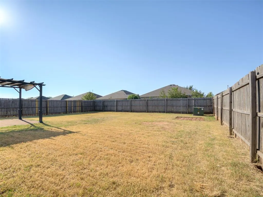 Photo 36 — 11440 SW 25th Street, Yukon, OK 73099