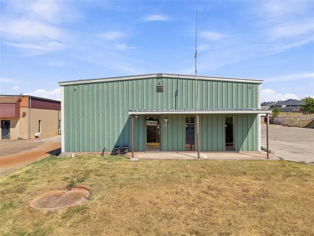 Front exterior — 3439 Charleston Road, Norman, OK 73069