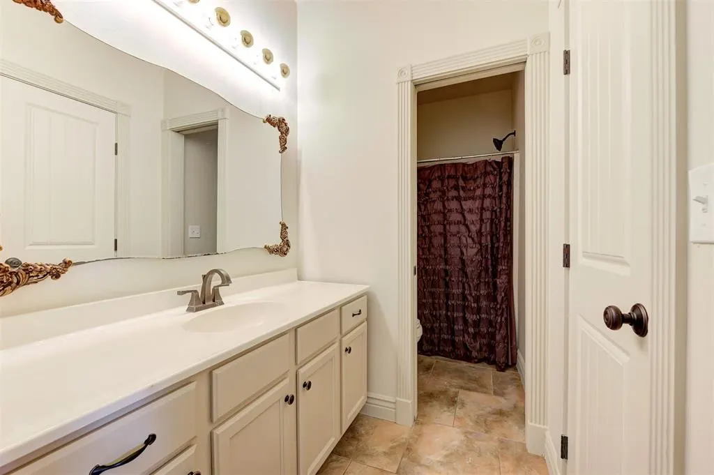 Photo 41 — 3023 E 44th Street, Edmond, OK 73013