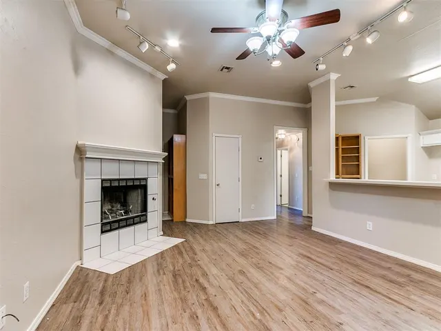 Photo 3 — 400 W 10th Street, Edmond, OK 73003