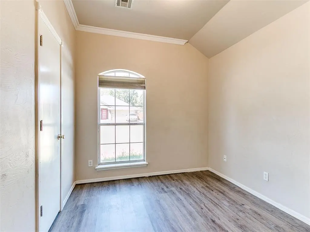 Photo 11 — 400 W 10th Street, Edmond, OK 73003