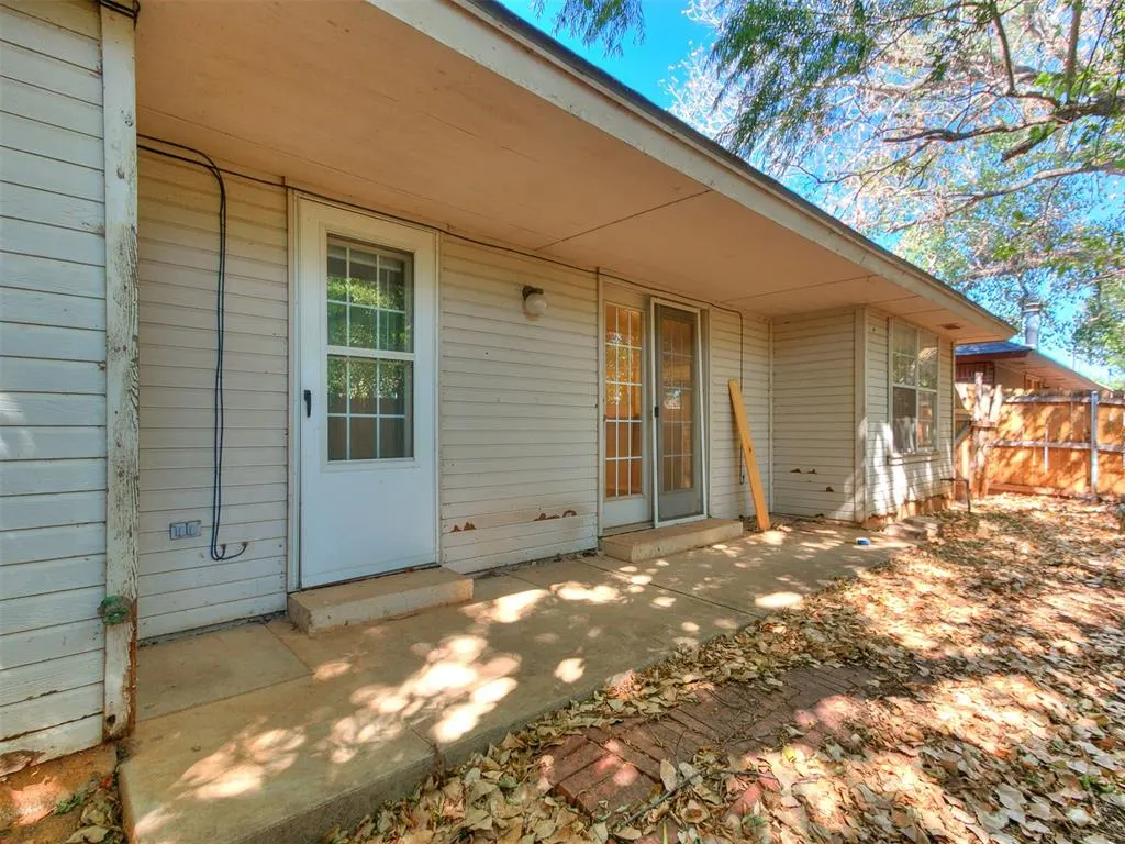 Photo 12 — 400 W 10th Street, Edmond, OK 73003