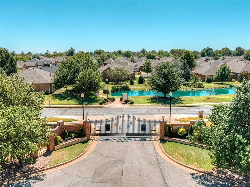 Photo 2 — 540 SW 125th Terrace, Oklahoma City, OK 73170