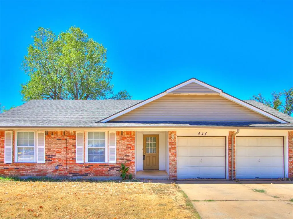 Front exterior — 644 Howard Court, Edmond, OK 73003