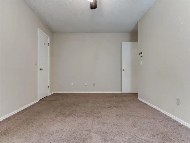 Photo 8 — 644 Howard Court, Edmond, OK 73003