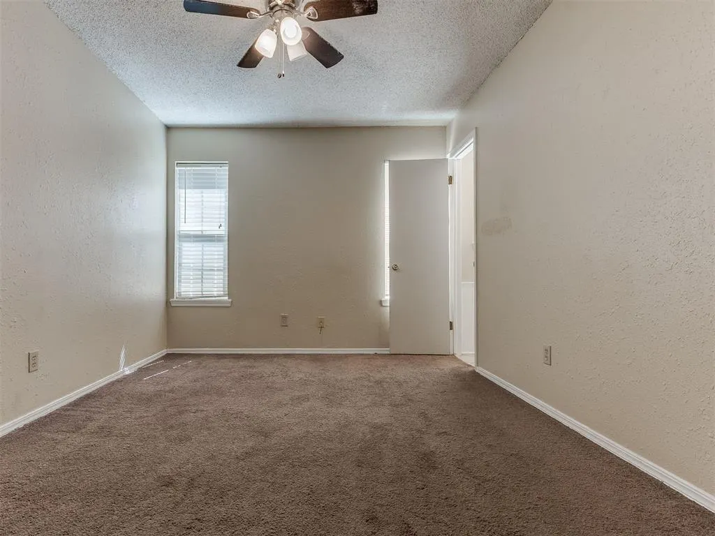 Photo 9 — 644 Howard Court, Edmond, OK 73003