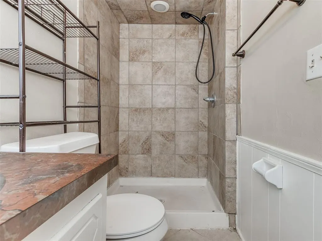 Photo 10 — 644 Howard Court, Edmond, OK 73003