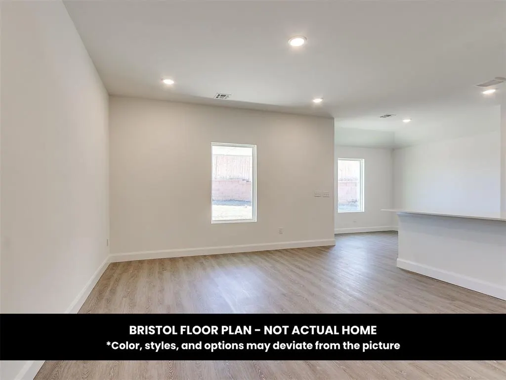 Photo 5 — 1108 E Jackrabbit Lane, Mustang, OK 73064