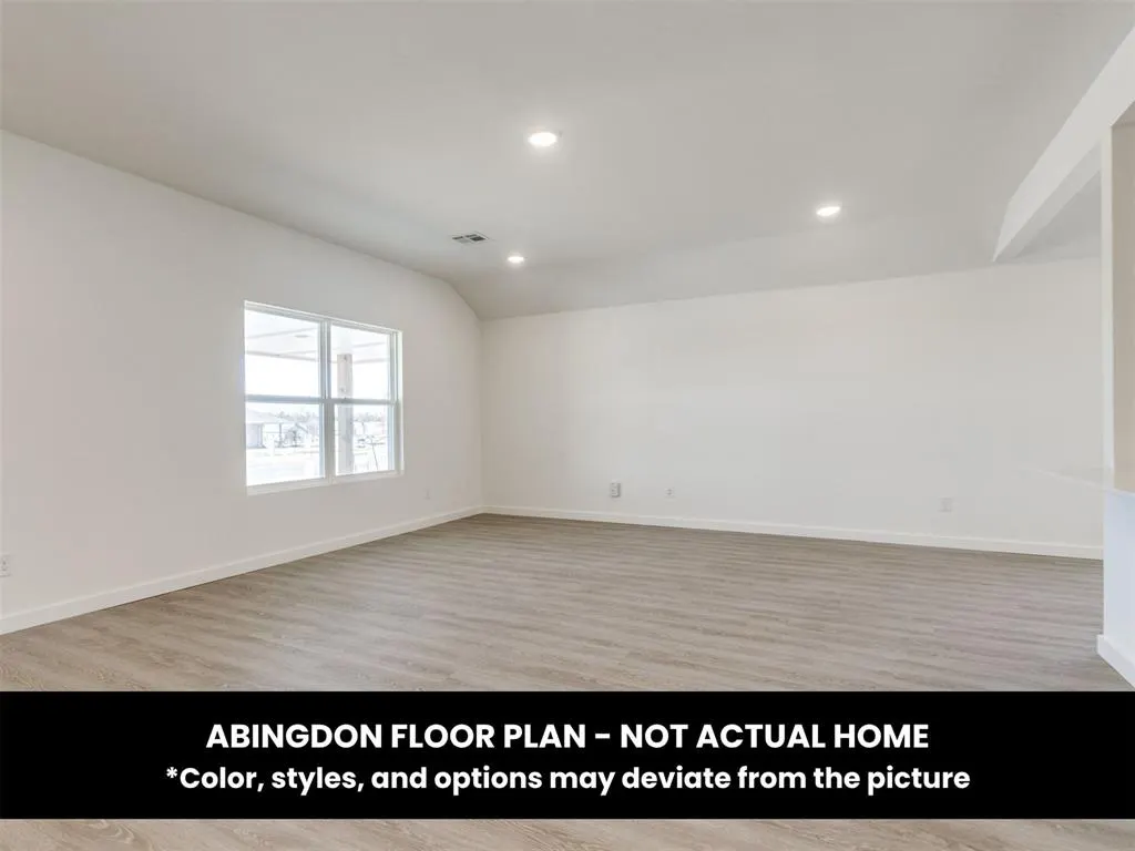 Photo 4 — 1124 S Bear Lane, Mustang, OK 73064
