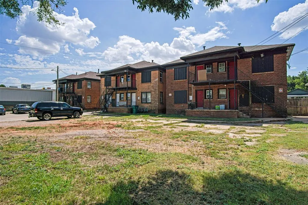 Photo 5 — 521 SW 24th Street, Oklahoma City, OK 73109