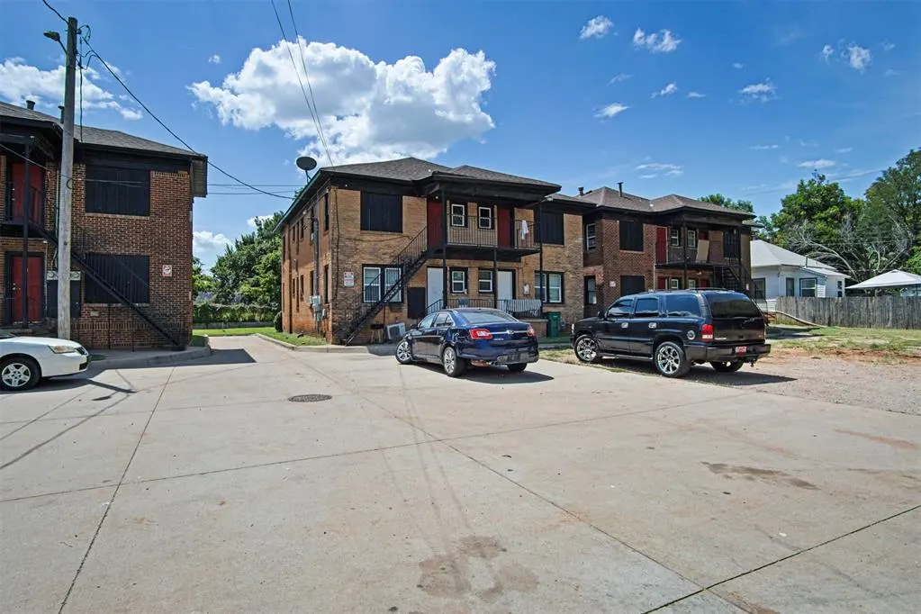 Photo 6 — 521 SW 24th Street, Oklahoma City, OK 73109