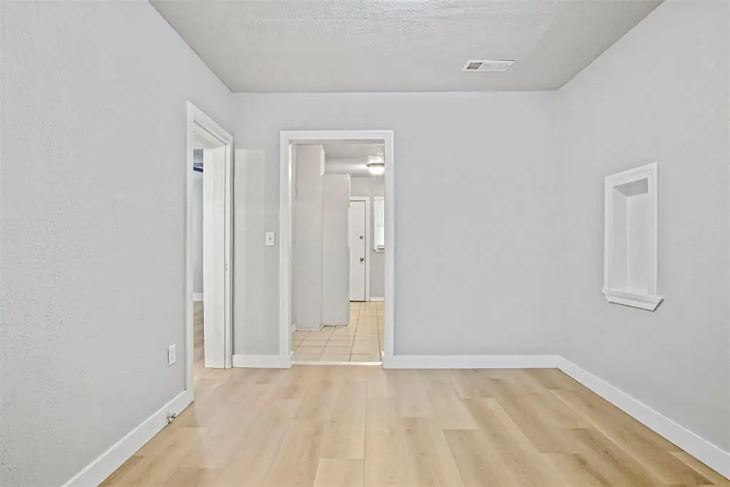 Photo 12 — 521 SW 24th Street, Oklahoma City, OK 73109