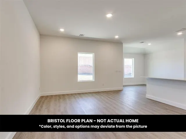 Photo 5 — 1120 S Bear Lane, Mustang, OK 73064