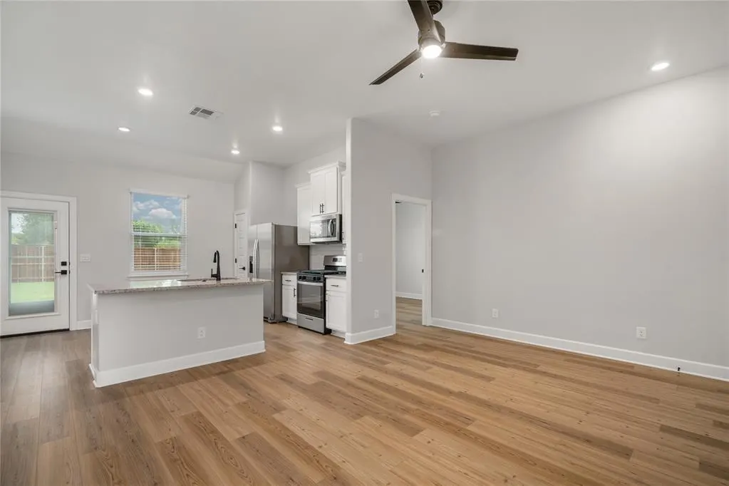 Photo 4 — 3101 Evyn Boulevard, Yukon, OK 73099