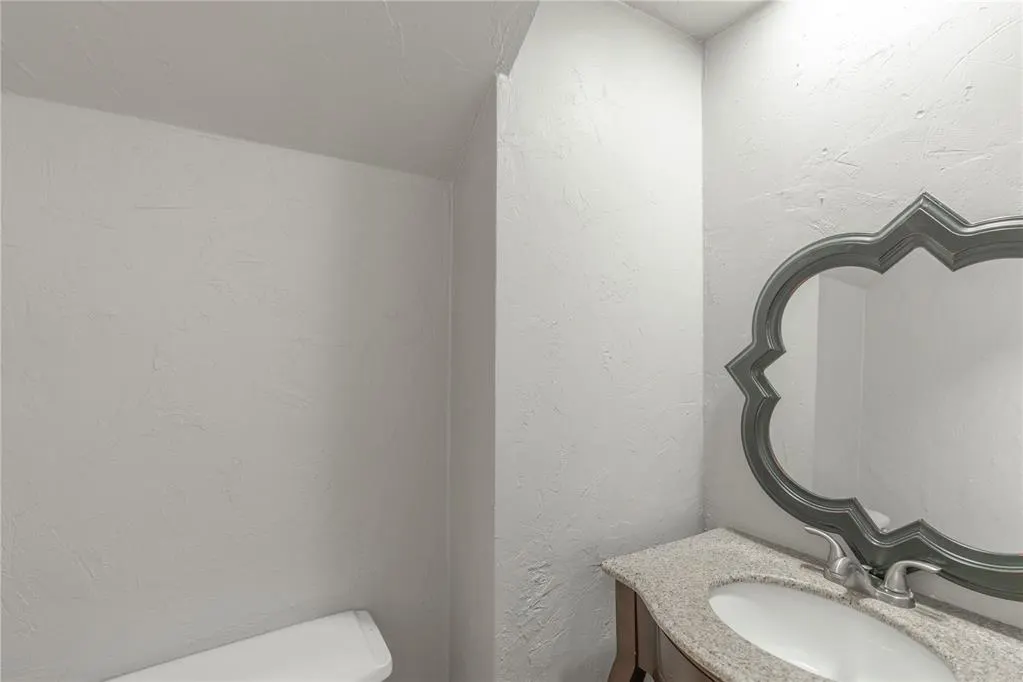 Photo 7 — 3326 Rock Creek Way, Oklahoma City, OK 73120