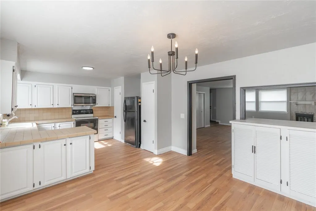Photo 10 — 3326 Rock Creek Way, Oklahoma City, OK 73120