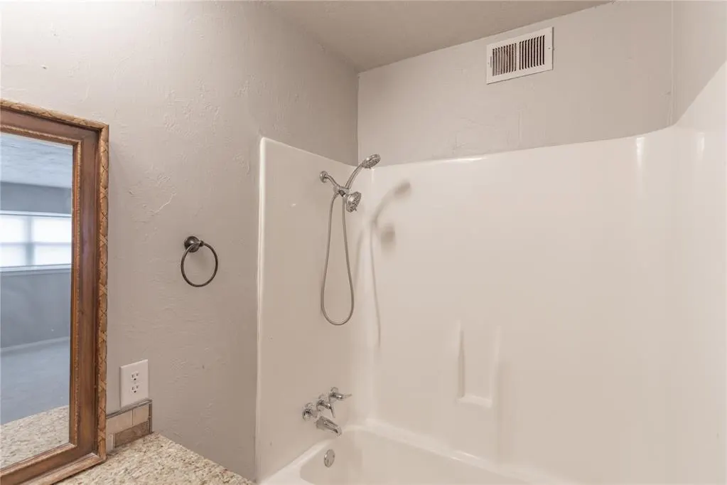 Photo 22 — 3326 Rock Creek Way, Oklahoma City, OK 73120