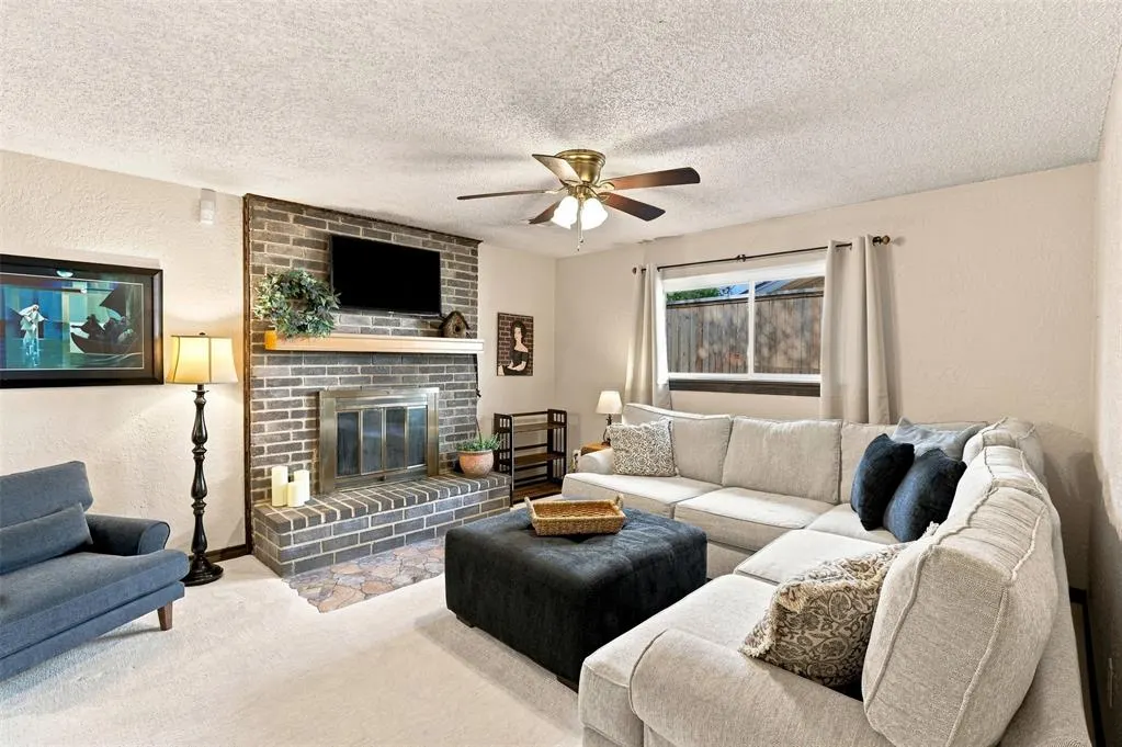 Photo 3 — 602 Annawood Drive, Yukon, OK 73099