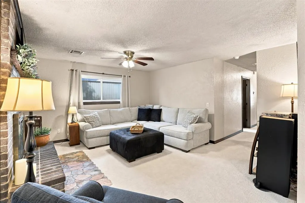 Photo 4 — 602 Annawood Drive, Yukon, OK 73099