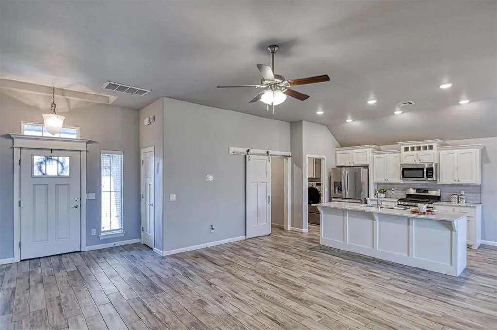 Photo 8 — 8913 SW 42nd Street, Oklahoma City, OK 73179