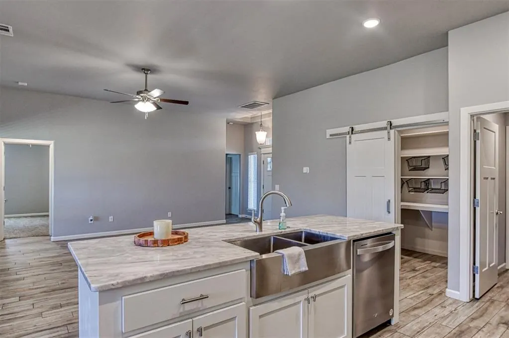 Photo 10 — 8913 SW 42nd Street, Oklahoma City, OK 73179