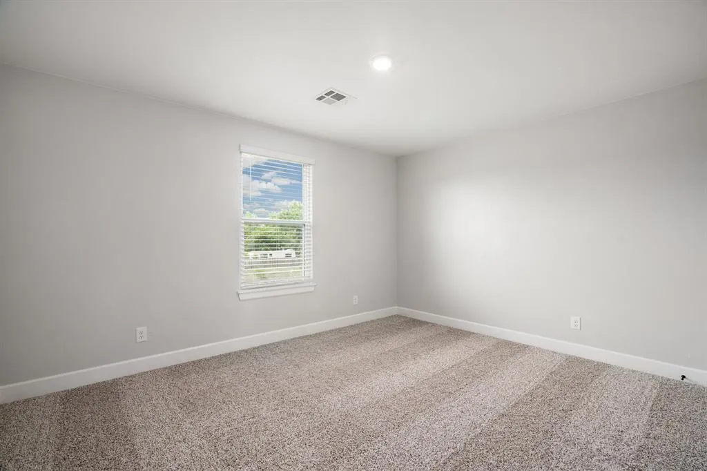 Photo 9 — 12013 SW 30th Street, Yukon, OK 73099