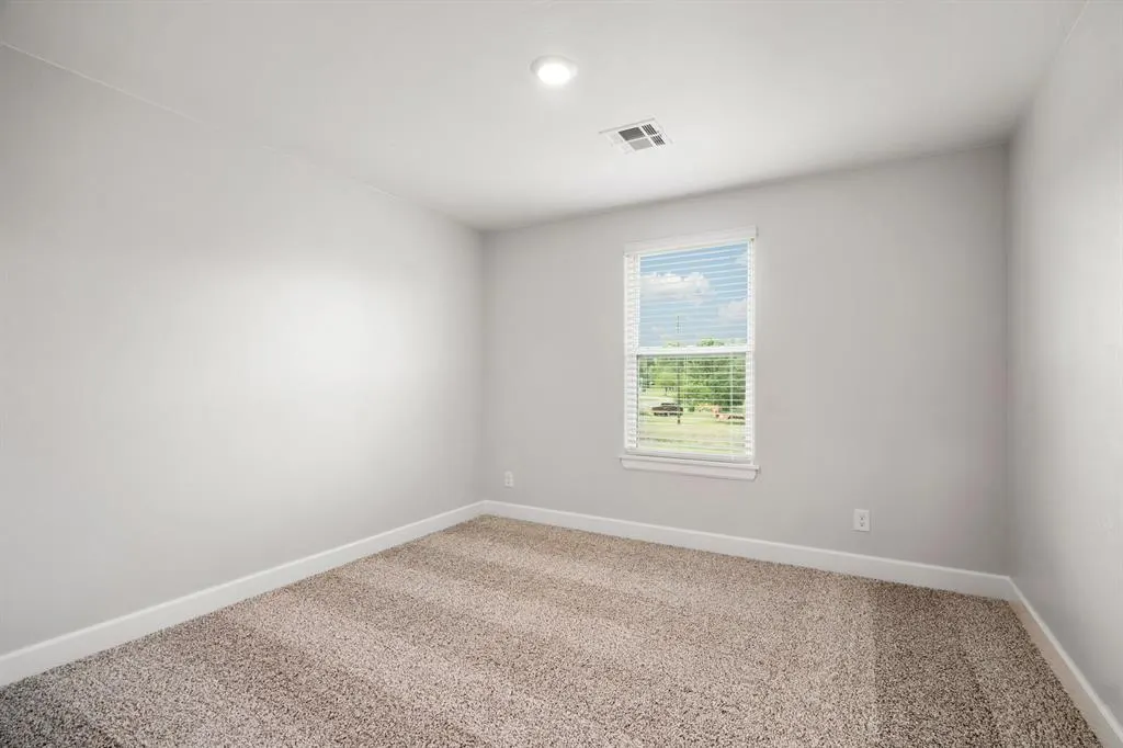 Photo 10 — 12013 SW 30th Street, Yukon, OK 73099